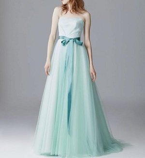 ミントグリーンカラードレス　可愛いナチュラルな輝きを放つ５号～１１号【ブライダルプロ選定/レンタル】