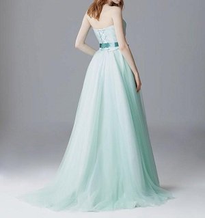ミントグリーンカラードレス　可愛いナチュラルな輝きを放つ５号～１１号【ブライダルプロ選定/レンタル】